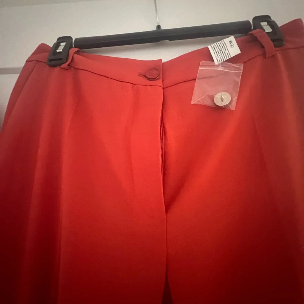 Stunning Women two pieces Red Suit - Picture 3 of 8